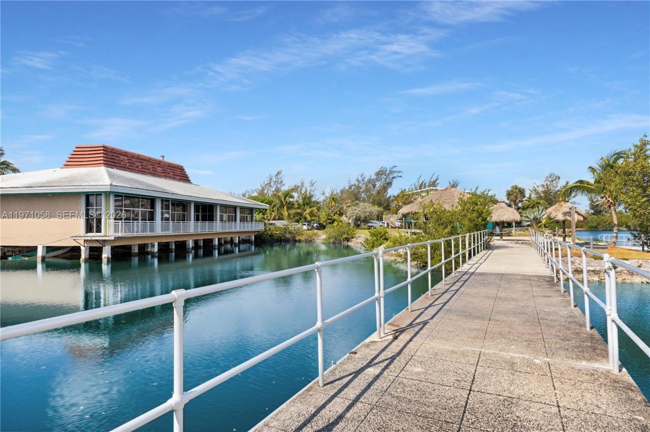 17075 Overseas Highway, Sugarloaf, FL 33042 Photo