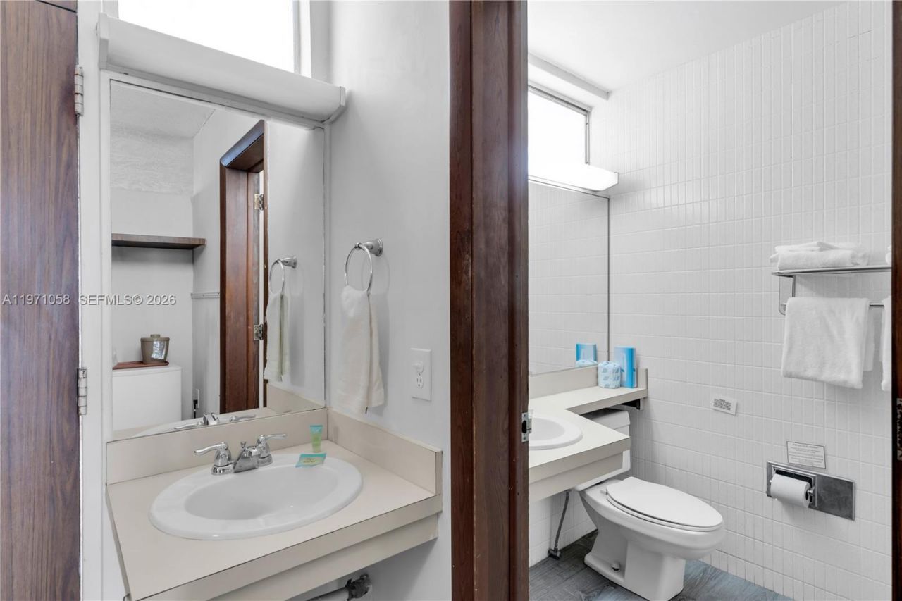 17075 Overseas Highway , Sugarloaf, FL 33042 Photo