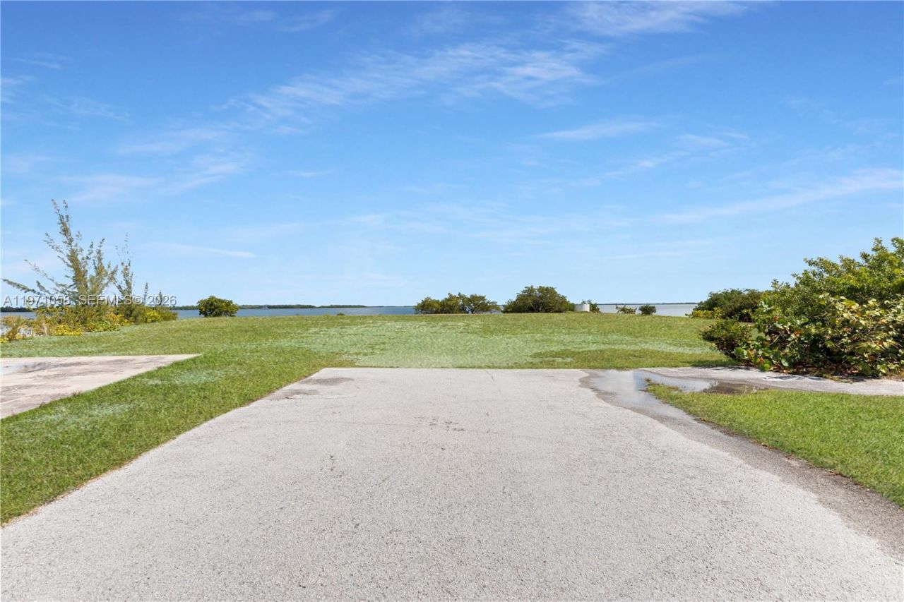 17075 Overseas Highway , Sugarloaf, FL 33042 Photo