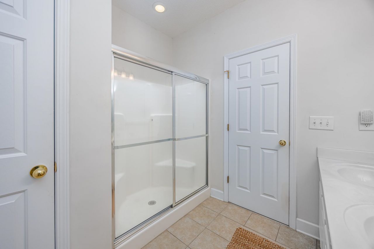 6095 Catalina Dr. Photo 22