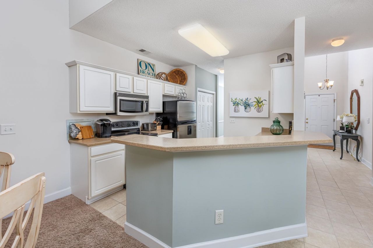 6095 Catalina Dr. Photo 7