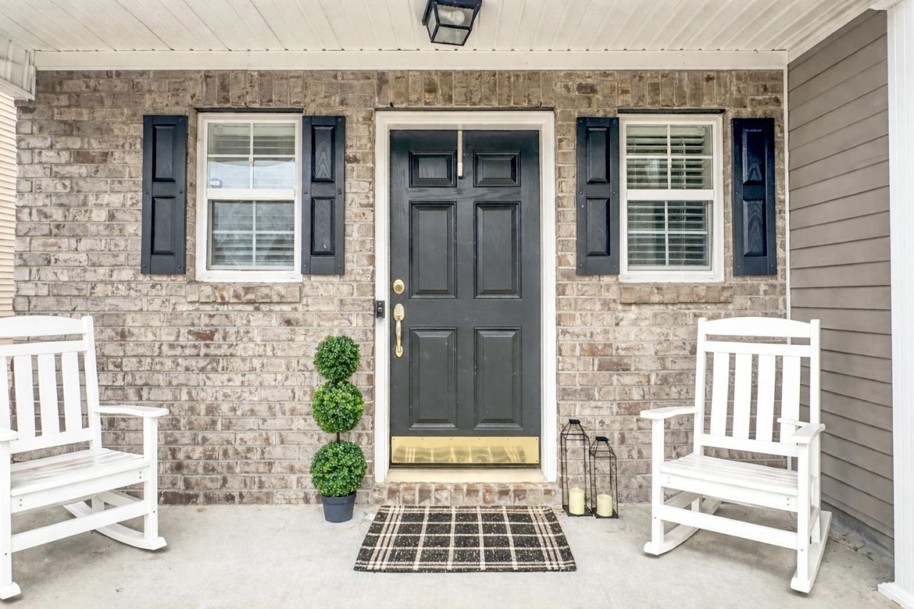 4501 Farm Lake Dr. Photo 5