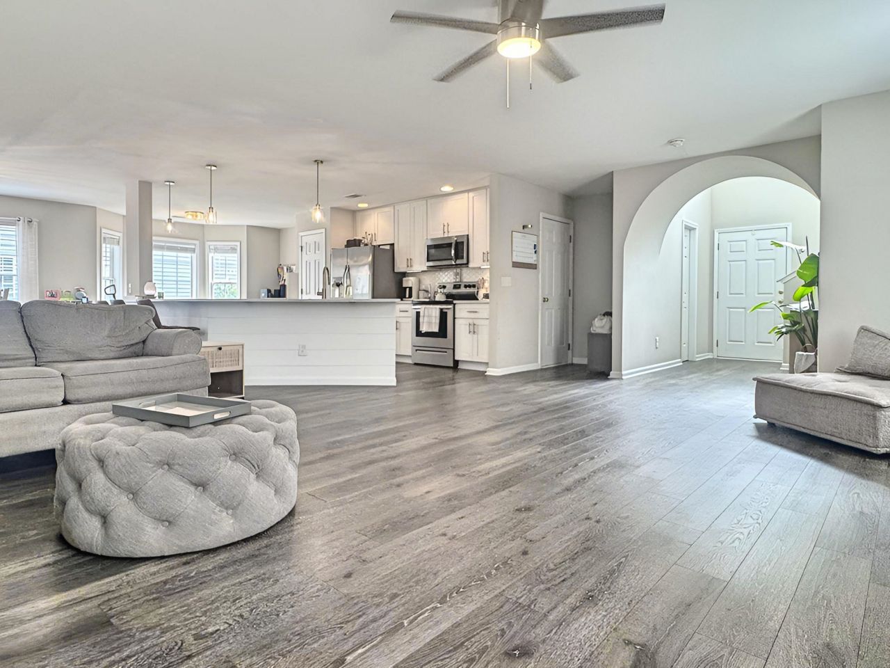 4501 Farm Lake Dr. Photo 8