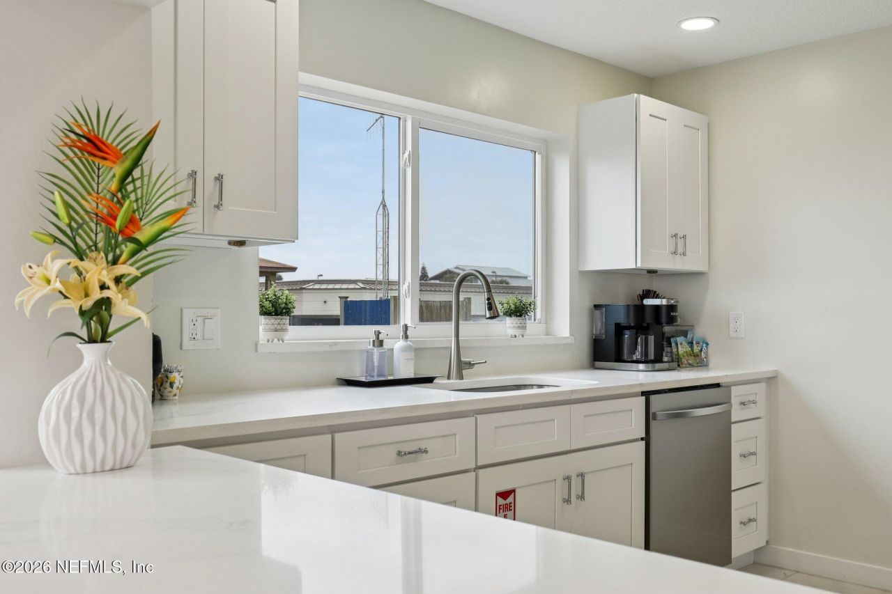 11 19th Avenue N, Jacksonville Beach, FL 32250 Photo