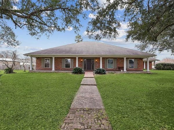 110 NOBLE Drive, Belle Chasse, LA 70037