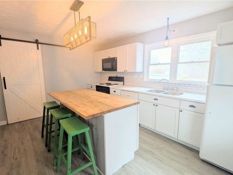 13849 Painesville Warren Road, Leroy, OH 44077 Photo 16