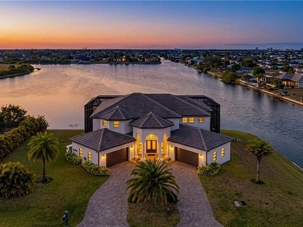 2003 NE 10th PL, CAPE CORAL, FL 33909