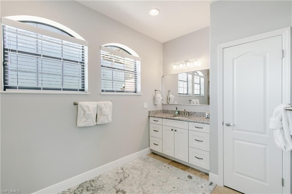 2003 NE 10th Pl, Cape Coral, FL 33909 Photo