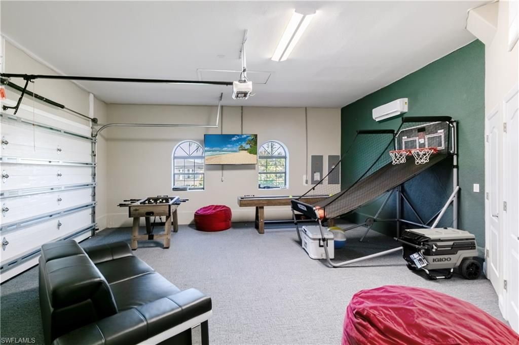 2003 NE 10th Pl, Cape Coral, FL 33909 Photo