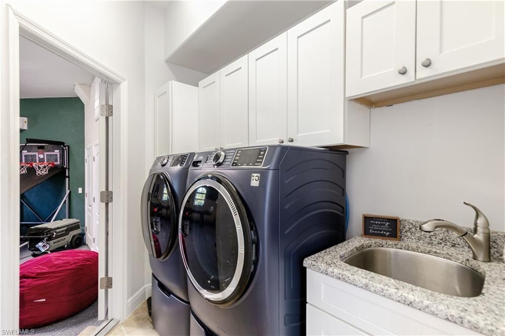 2003 NE 10th Pl, Cape Coral, FL 33909 Photo