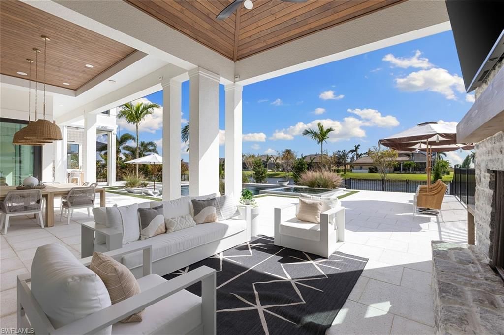 898 W Cape Estates Cir, Cape Coral, FL 33993 Photo