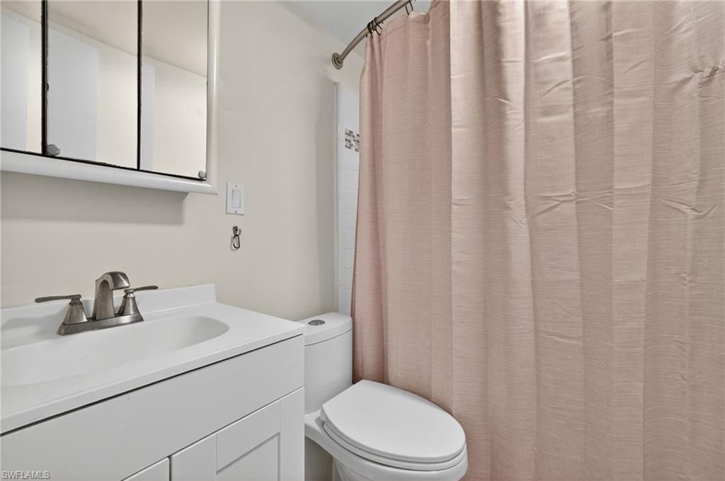 708 Victoria Dr, Unit 212, Cape Coral, FL 33904 Photo