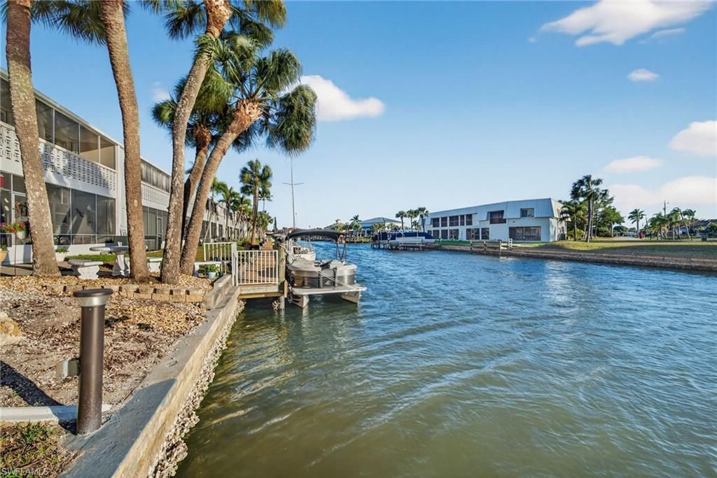708 Victoria Dr, Unit 212, Cape Coral, FL 33904 Photo