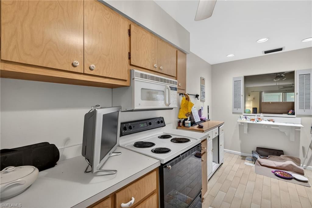 708 Victoria Dr, Unit 212, Cape Coral, FL 33904 Photo