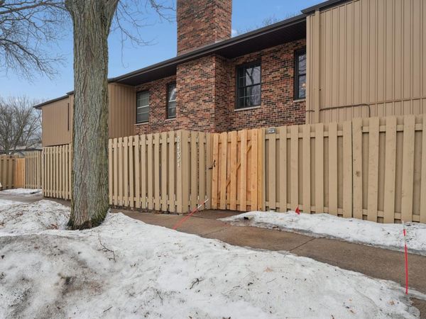 2437 Unity Avenue N, Golden Valley, MN 55422