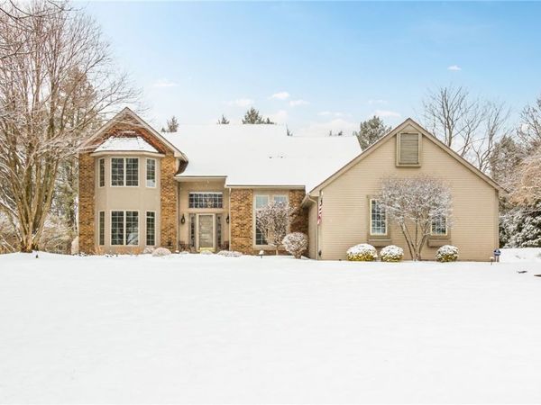 6 Claret Drive, Fairport, NY 14450