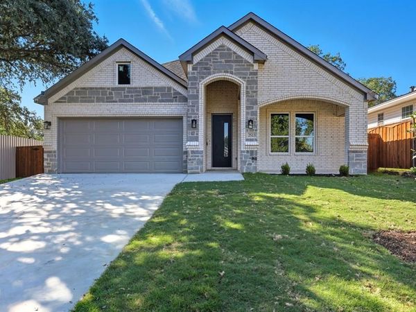 2513 Laurel Street, Grand Prairie, TX 75050