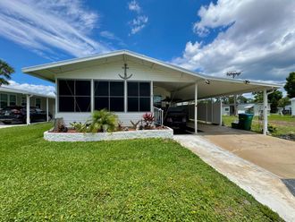 1272 Constitution Dr Daytona Beach, FL 32119