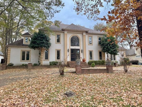 381 RIVEREDGE DR W, Memphis, TN 38018