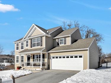 30 JENNIFER ROAD, YORK, PA 17404