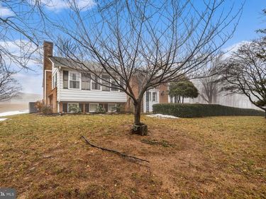 479 FREDERICK DRIVE, DALLASTOWN, PA 17313