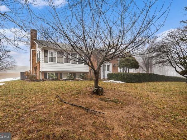 479 FREDERICK DRIVE, DALLASTOWN, PA 17313