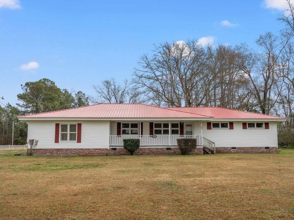 898 Pint Circle Rd., Longs, SC 29568