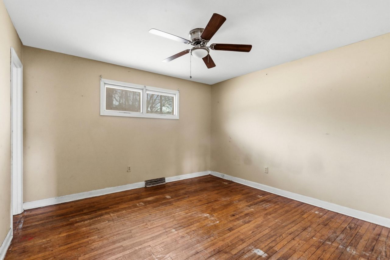 898 Pint Circle Rd. Photo 12
