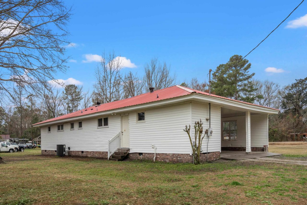 898 Pint Circle Rd. Photo 4