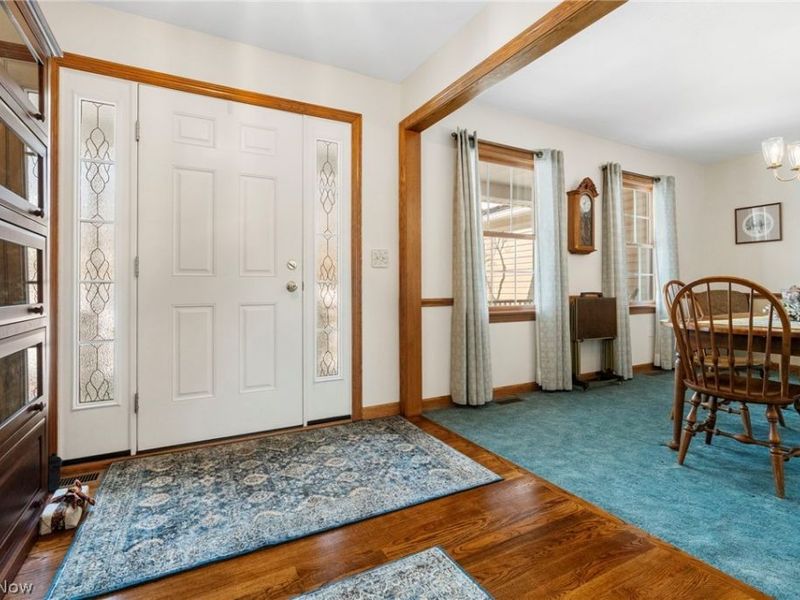 7020 Sweetwater Road NE, Canton, OH 44721 Photo 2