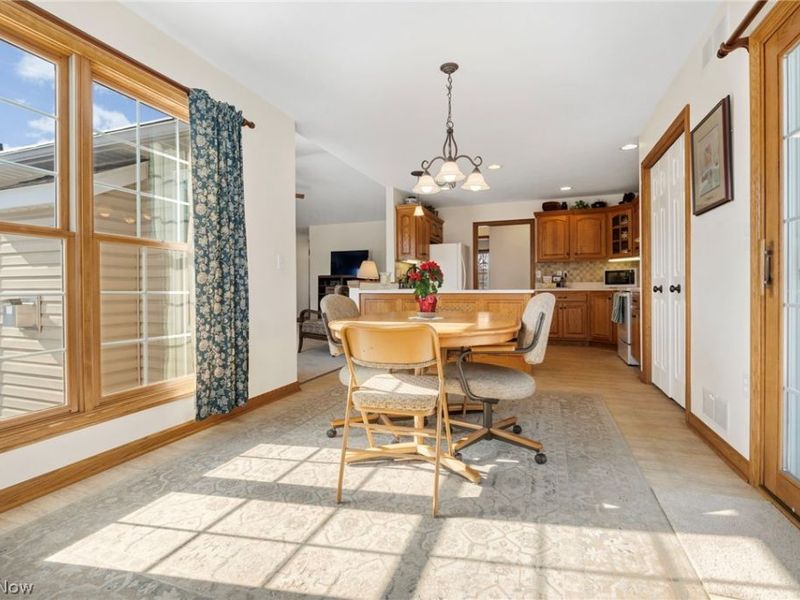 7020 Sweetwater Road NE, Canton, OH 44721 Photo 9