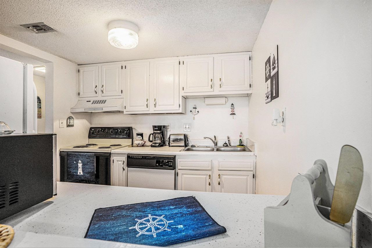 601 Mitchell Dr.  Photo 9