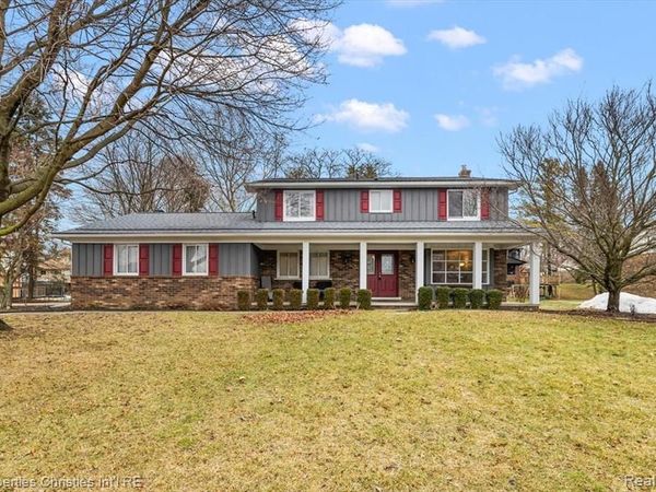 329 Sussex Fair, Rochester Hills, MI 48309