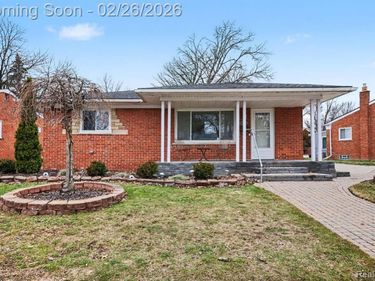 29701 Mark Avenue, Madison Heights, MI 48071