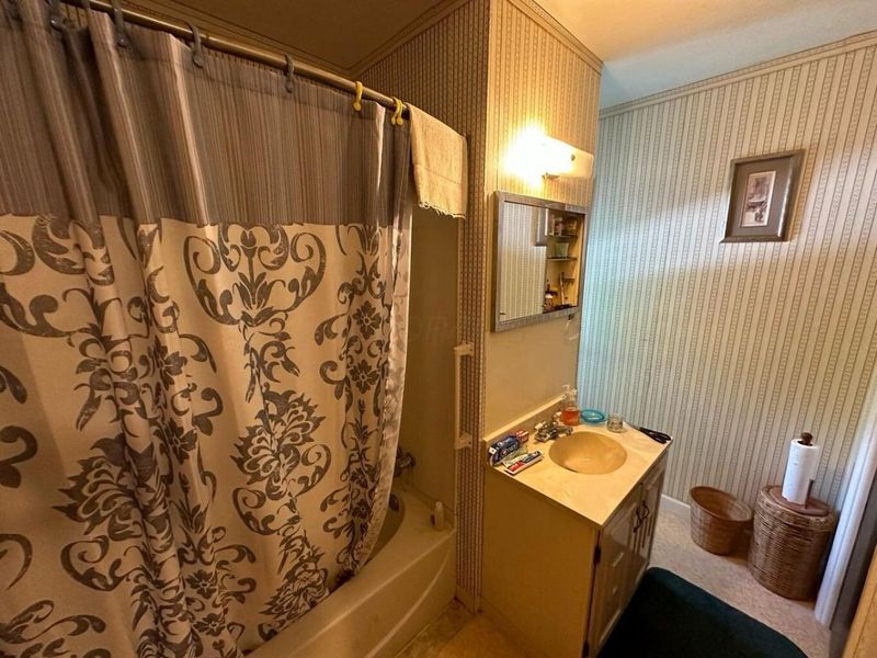 1472 Blaine Drive, Columbus, OH 43227 Photo 12