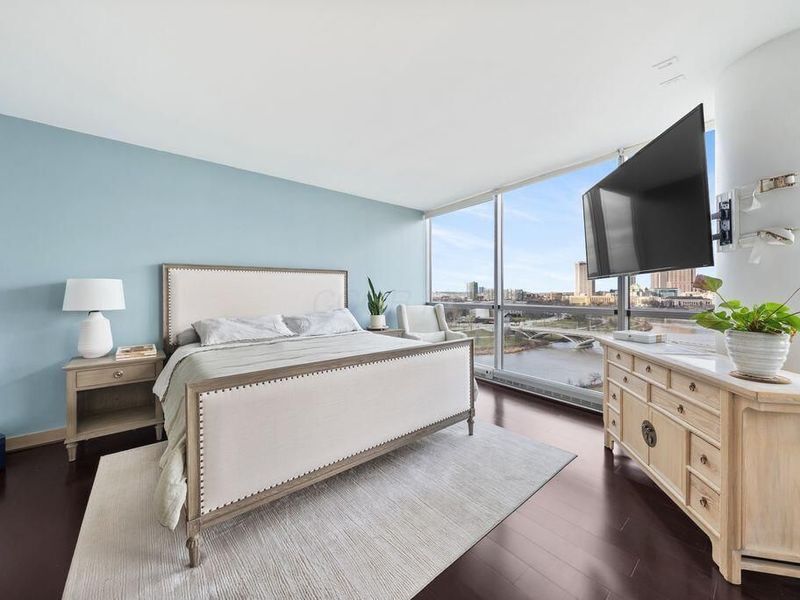 1 Miranova Place, Unit 1220, Columbus, OH 43215 Photo 12