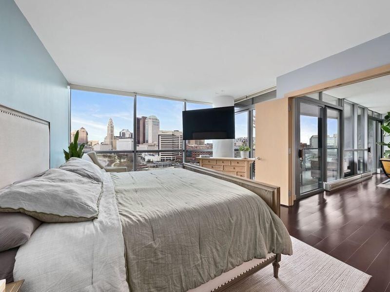 1 Miranova Place, Unit 1220, Columbus, OH 43215 Photo 13