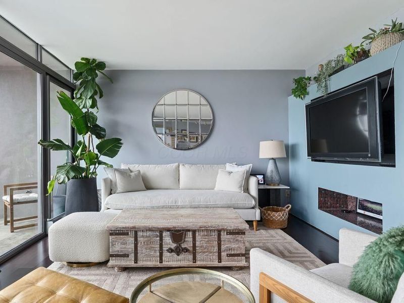 1 Miranova Place, Unit 1220, Columbus, OH 43215 Photo 4