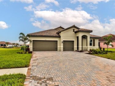 2091 Grove DR , NAPLES, FL 34120