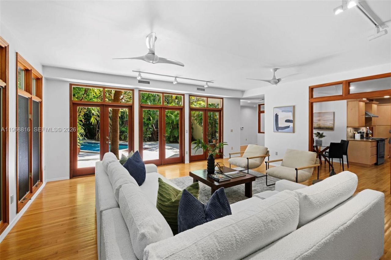 4140 Bonita Ave, Miami, FL 33133 Photo