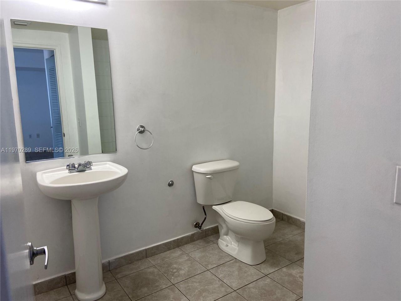 1 Glen Royal Pkwy, Unit 1112, Miami, FL 33125 Photo