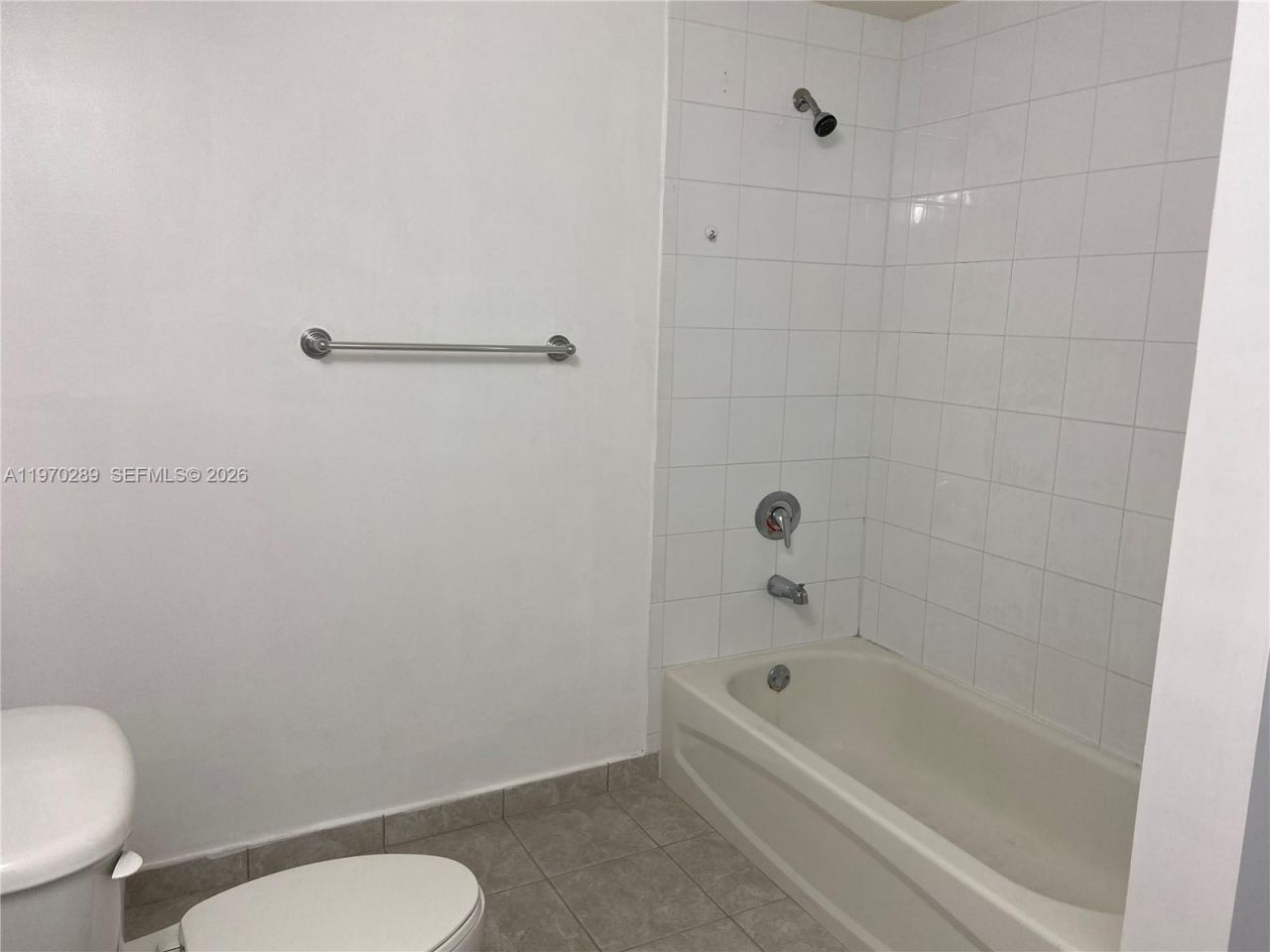 1 Glen Royal Pkwy, Unit 1112, Miami, FL 33125 Photo