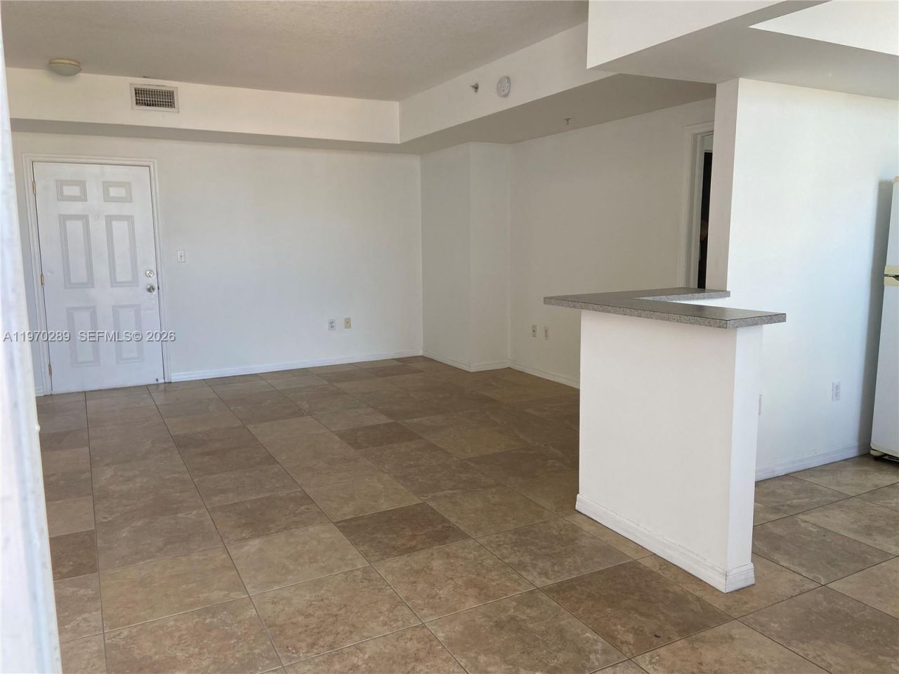 1 Glen Royal Pkwy, Unit 1112, Miami, FL 33125 Photo