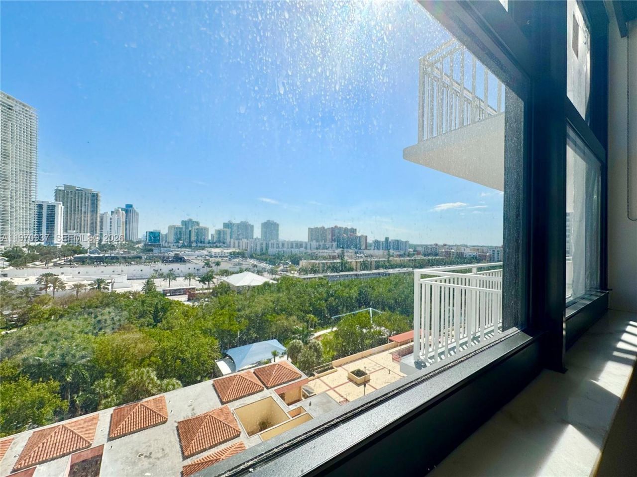 210 174th St, Unit 1205, Sunny Isles Beach, FL 33160 Photo