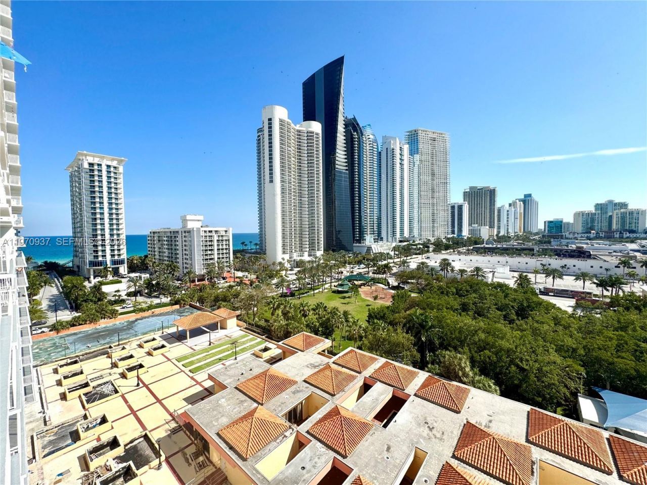 210 174th St, Unit 1205, Sunny Isles Beach, FL 33160 Photo