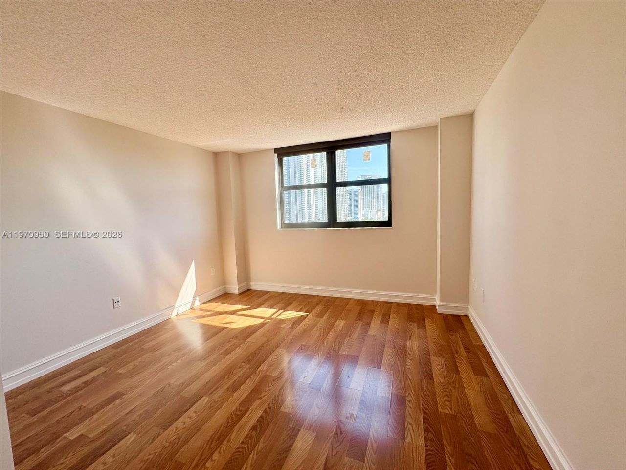 210 174th St, Unit 1205, Sunny Isles Beach, FL 33160 Photo