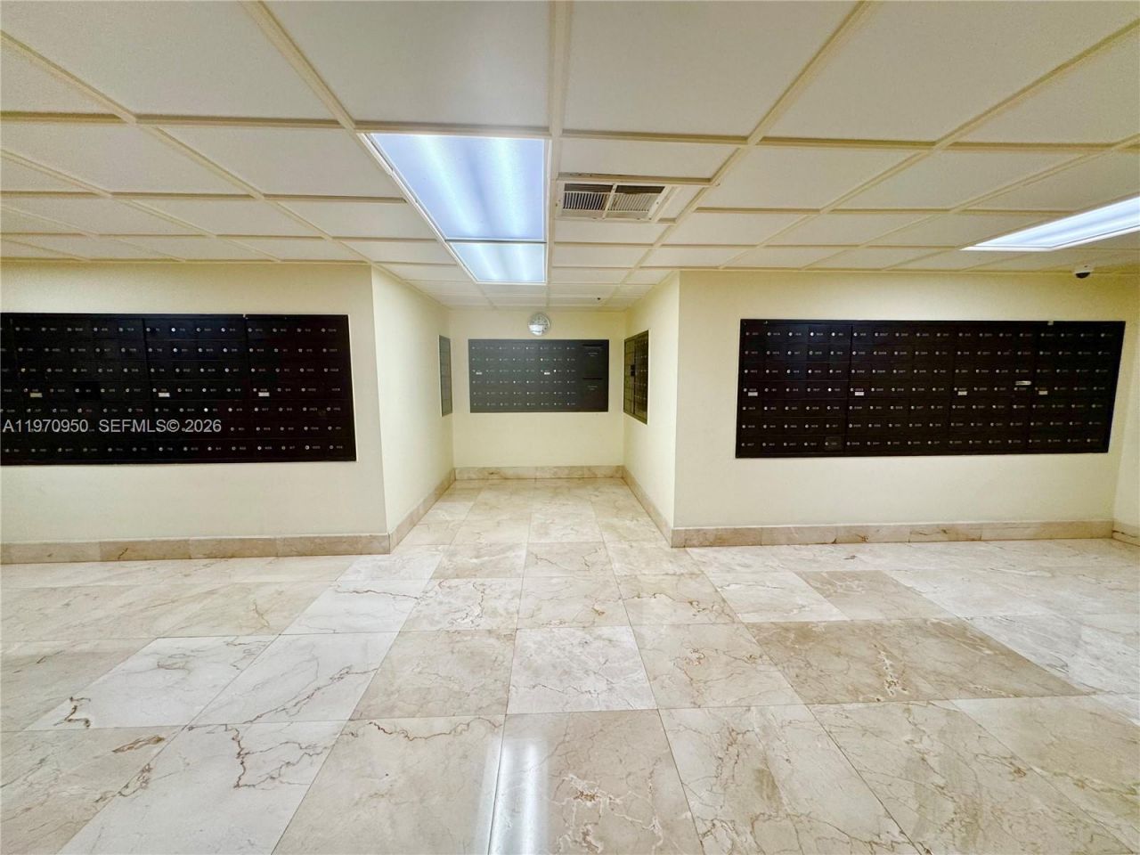 210 174th St, Unit 1205, Sunny Isles Beach, FL 33160 Photo