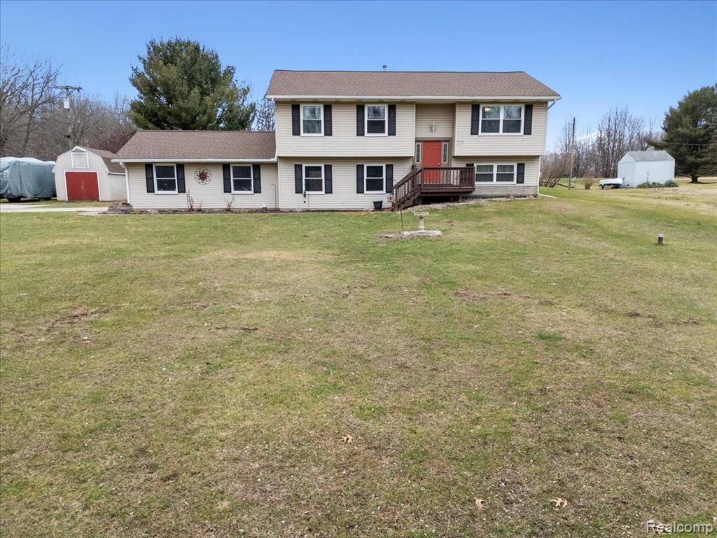 5647 Owosso Road, Handy Township, MI 48836 Main Photo