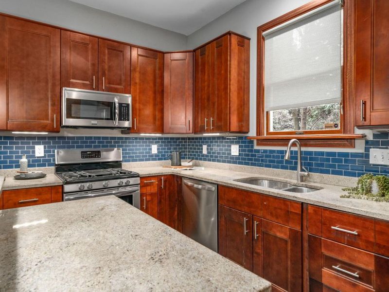 316 W 3rd Avenue, Columbus, OH 43201 Photo 14