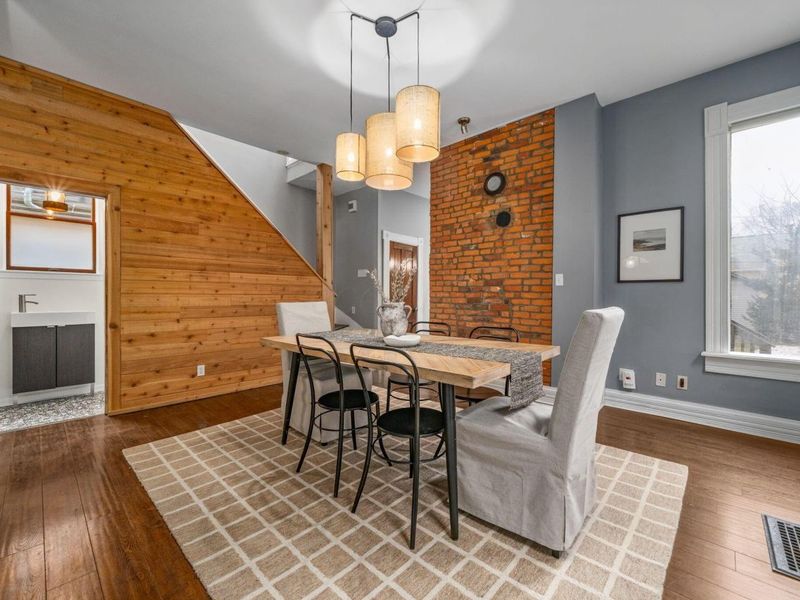 316 W 3rd Avenue, Columbus, OH 43201 Photo 2